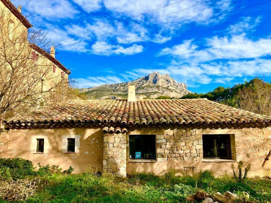 Maison A Aix En Provence Au Pied De La Sainte Victoire Beaurecueil Esterno foto