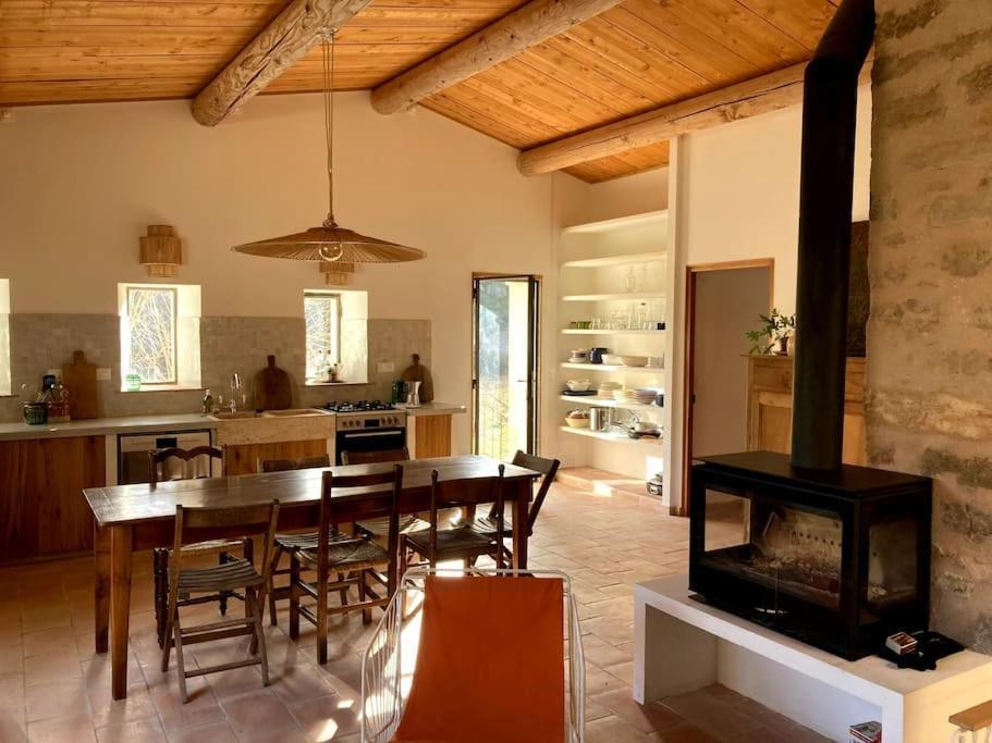Maison A Aix En Provence Au Pied De La Sainte Victoire Beaurecueil Esterno foto